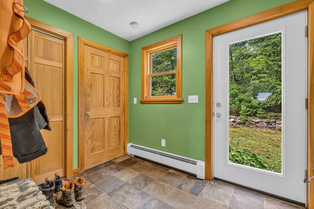 154 Daves Way Dresden ME 04342