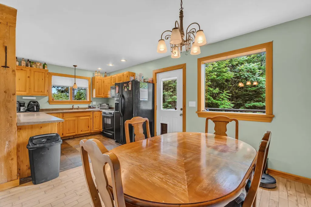 154 Daves Way Dresden ME 04342