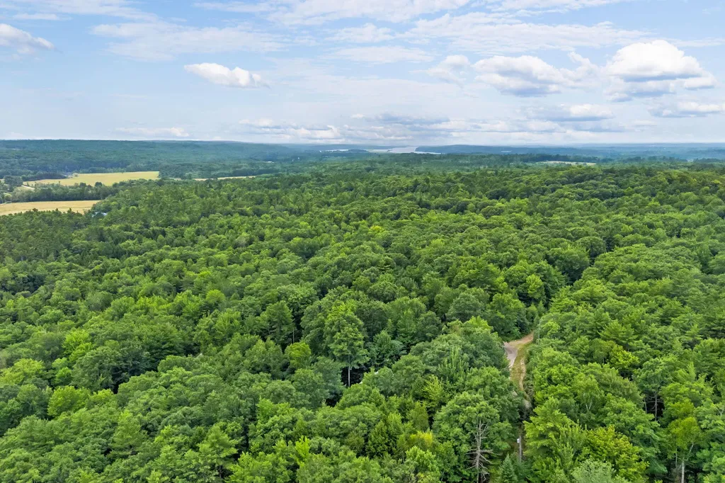 154 Daves Way Dresden ME 04342