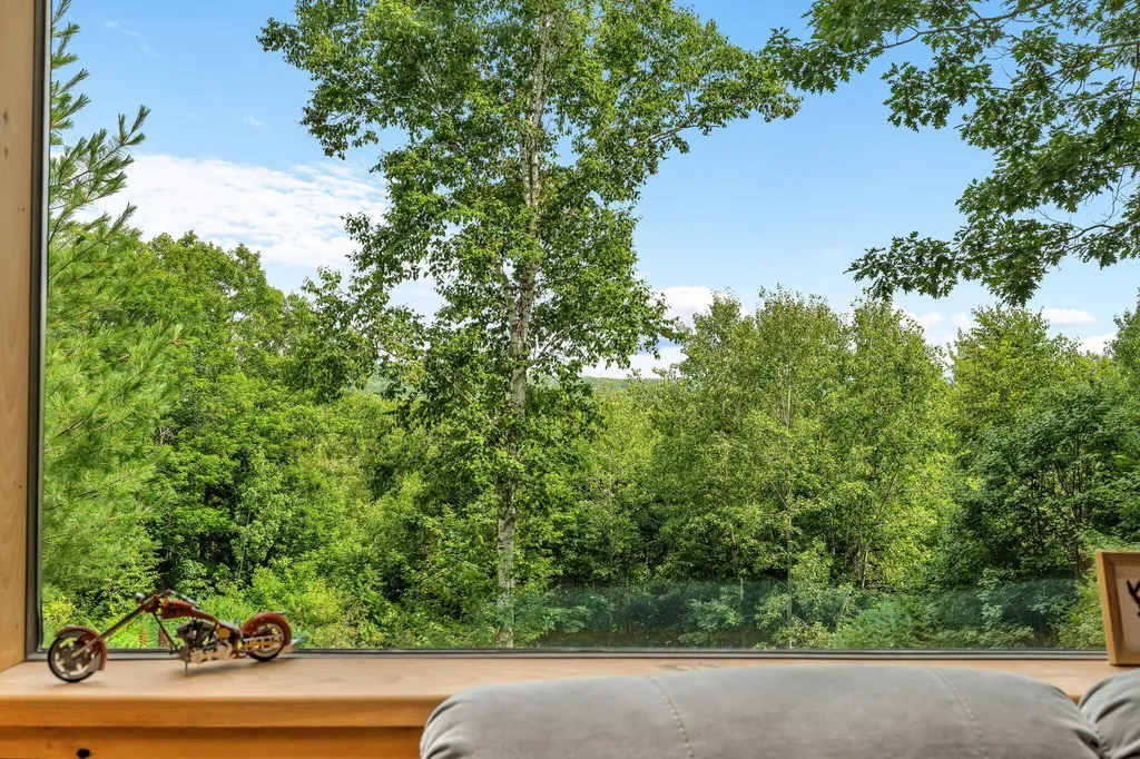 154 Daves Way Dresden ME 04342