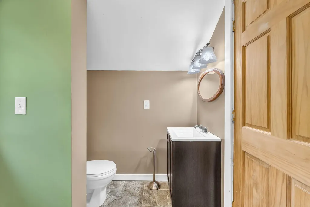 154 Daves Way Dresden ME 04342