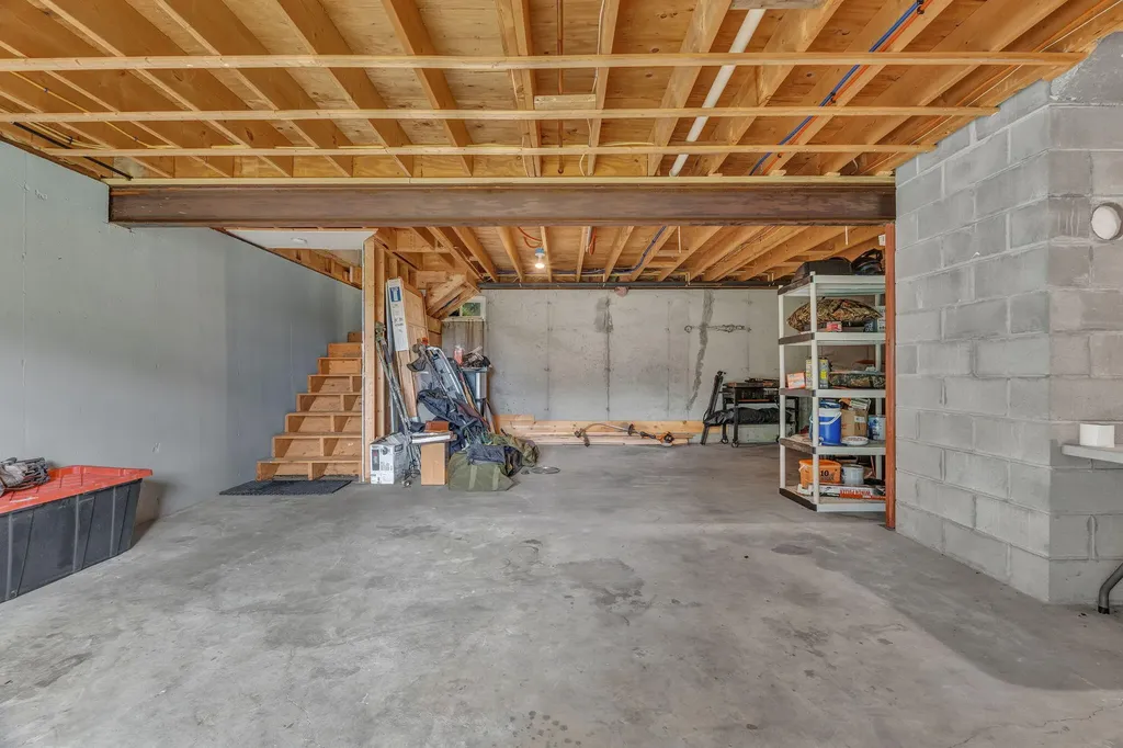 154 Daves Way Dresden ME 04342