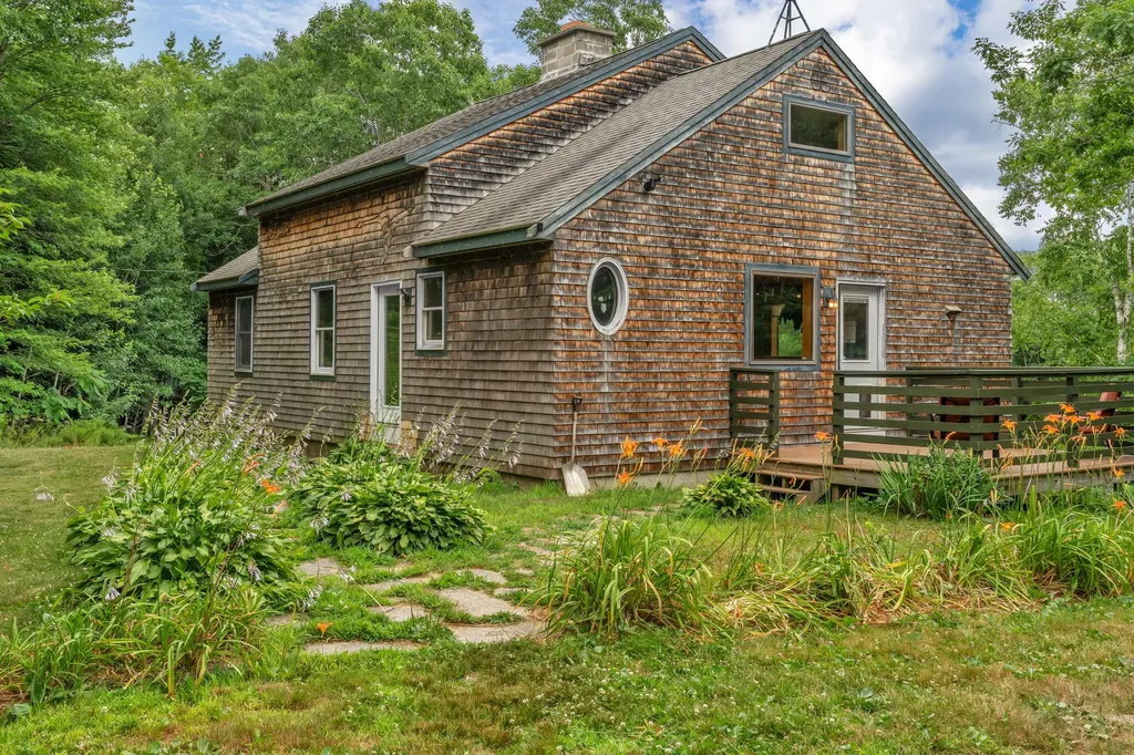 154 Daves Way Dresden ME 04342