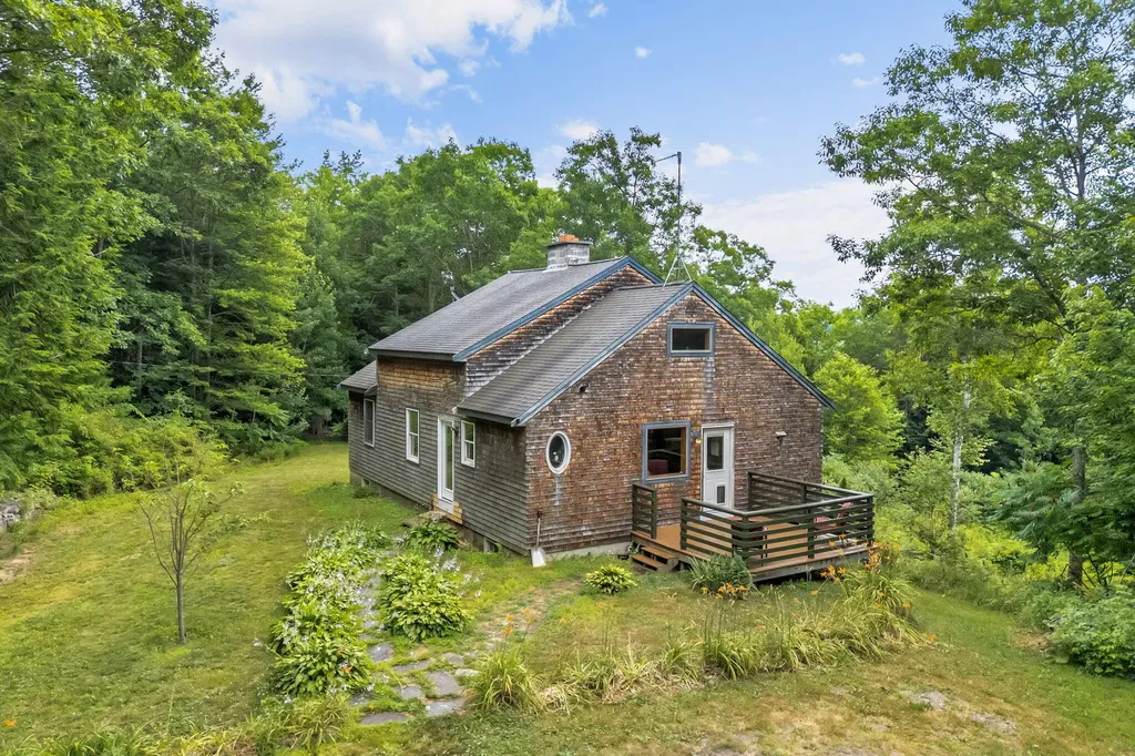 154 Daves Way Dresden ME 04342