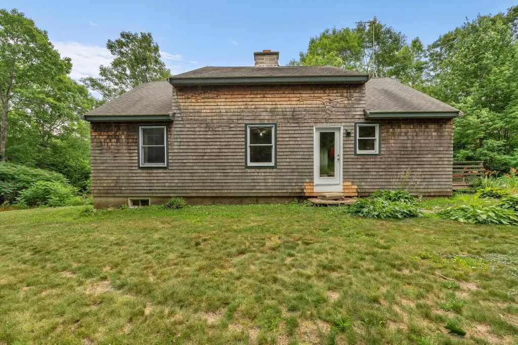 154 Daves Way Dresden ME 04342