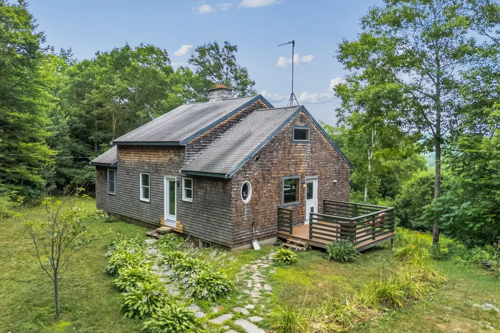 154 Daves Way Dresden ME 04342