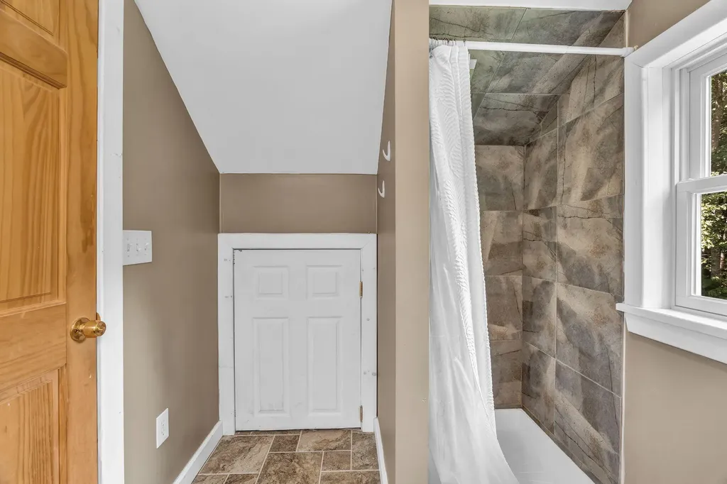 154 Daves Way Dresden ME 04342