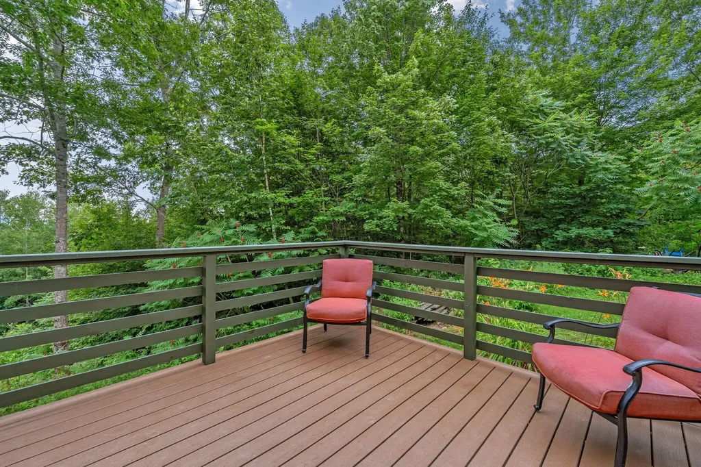 154 Daves Way Dresden ME 04342