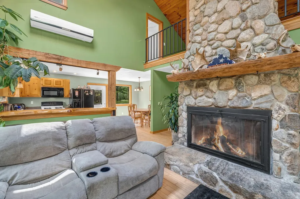 154 Daves Way Dresden ME 04342