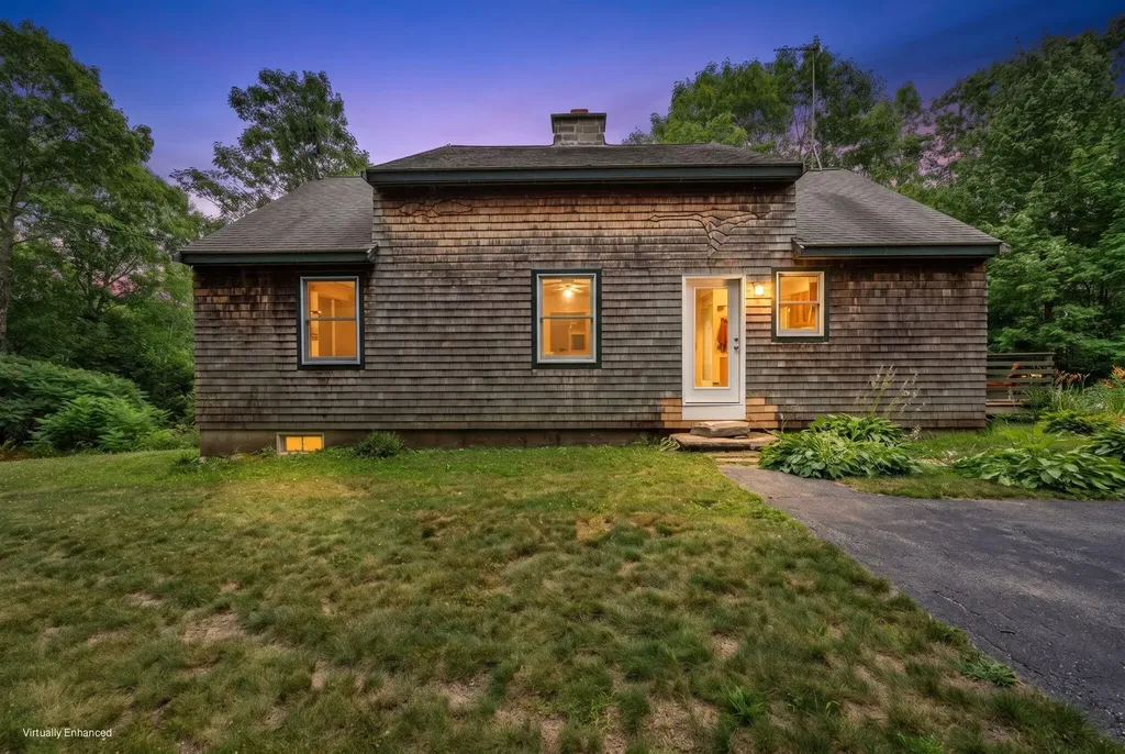 154 Daves Way Dresden ME 04342