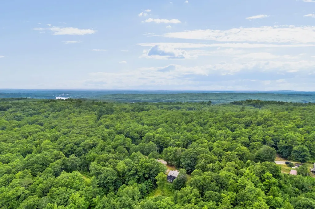 154 Daves Way Dresden ME 04342