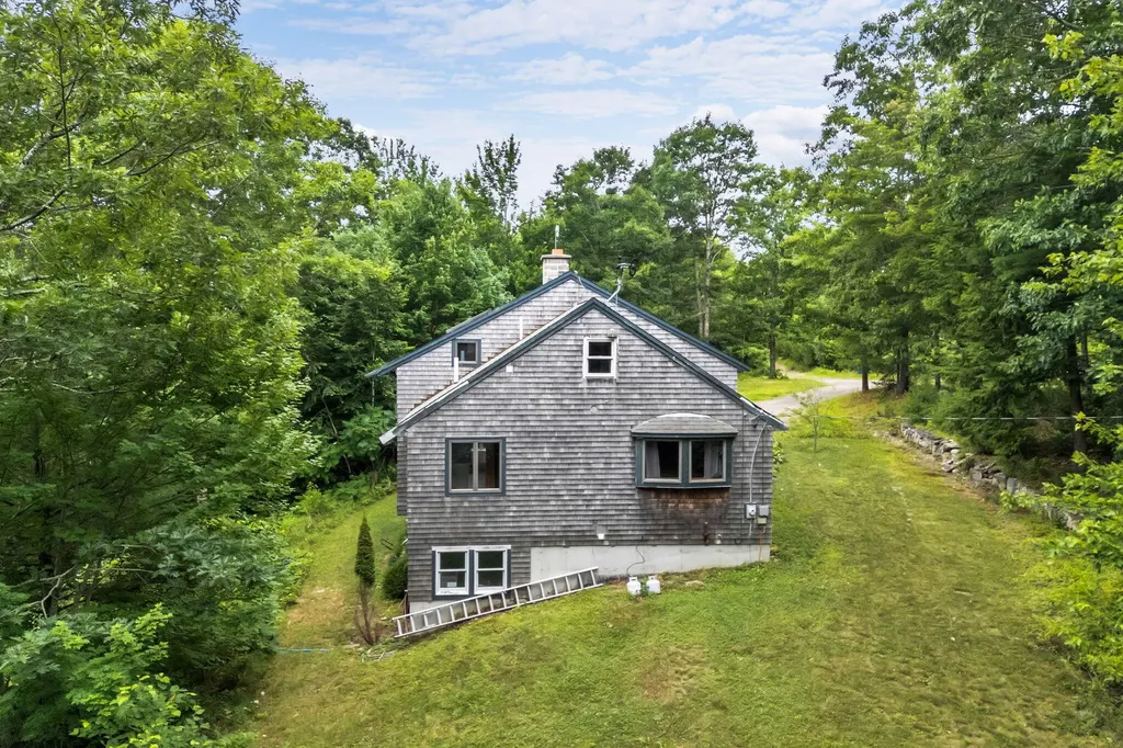 154 Daves Way Dresden ME 04342
