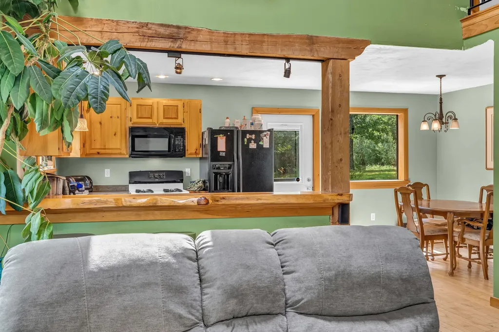 154 Daves Way Dresden ME 04342