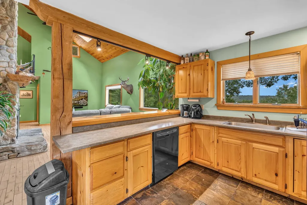 154 Daves Way Dresden ME 04342