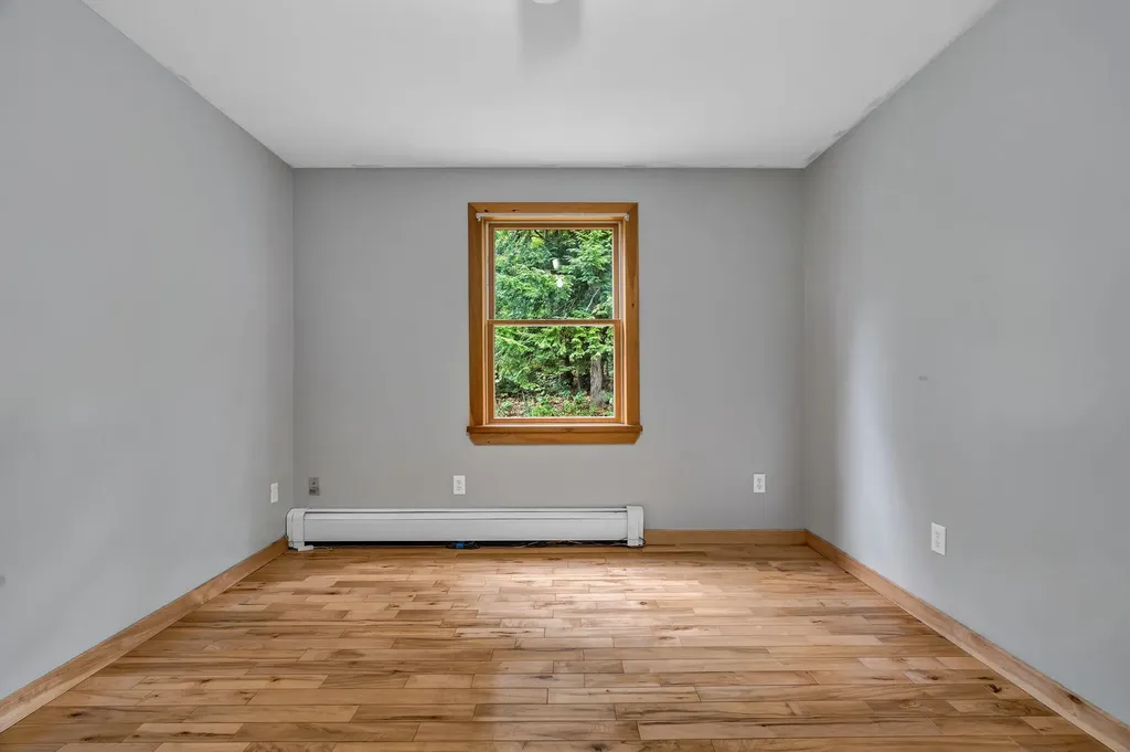154 Daves Way Dresden ME 04342