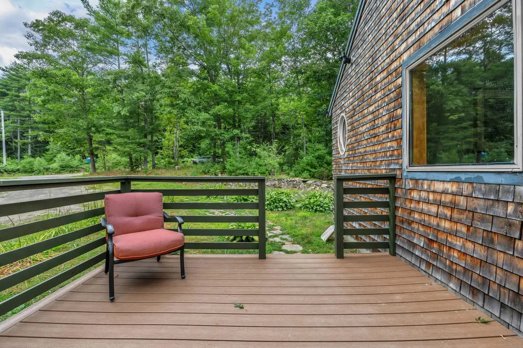 154 Daves Way Dresden ME 04342