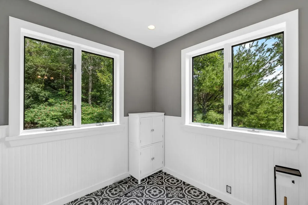 154 Daves Way Dresden ME 04342