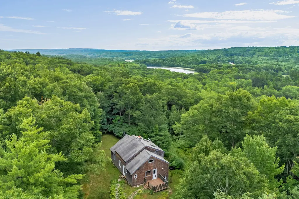 154 Daves Way Dresden ME 04342
