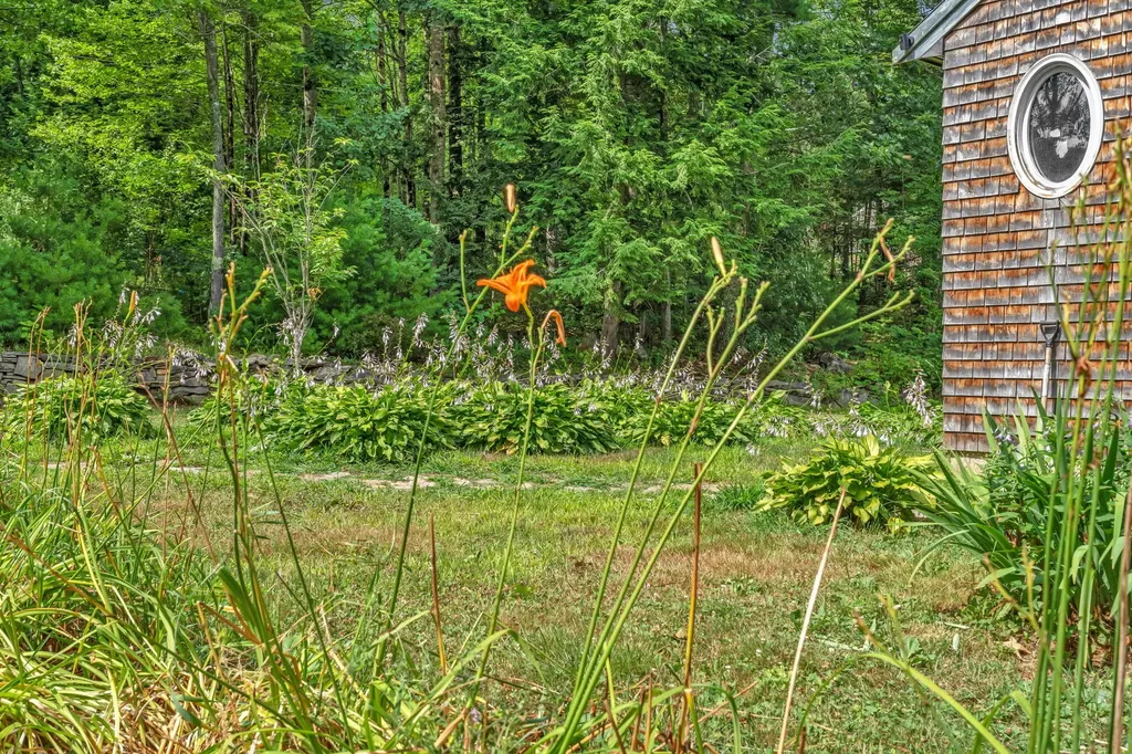154 Daves Way Dresden ME 04342