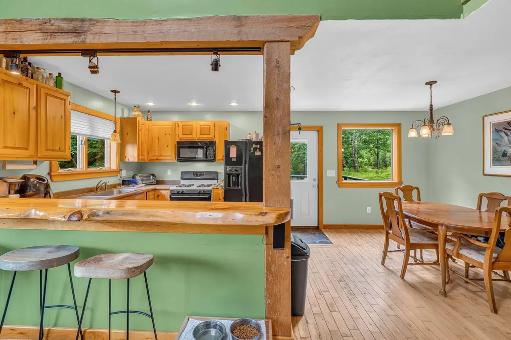 154 Daves Way Dresden ME 04342