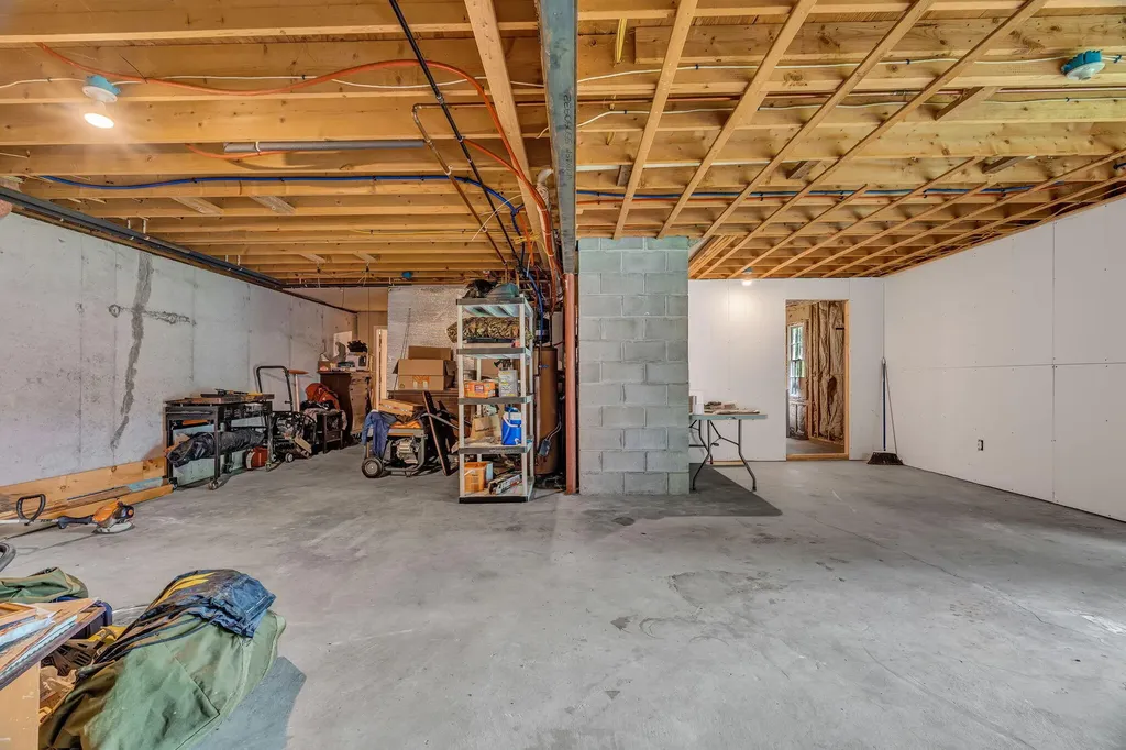 154 Daves Way Dresden ME 04342