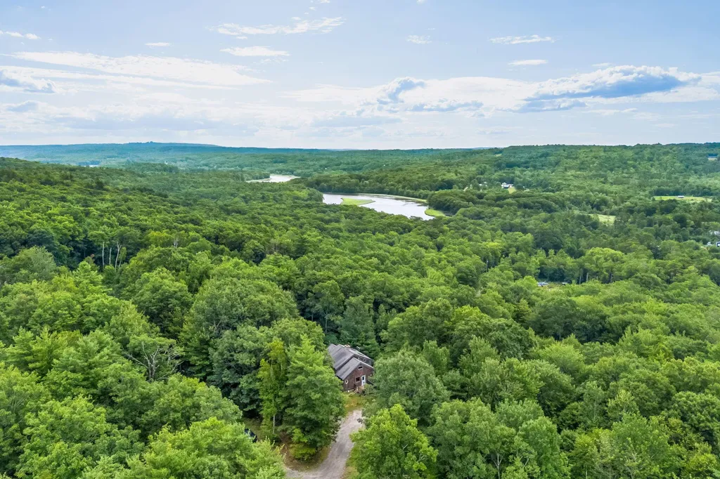 154 Daves Way Dresden ME 04342