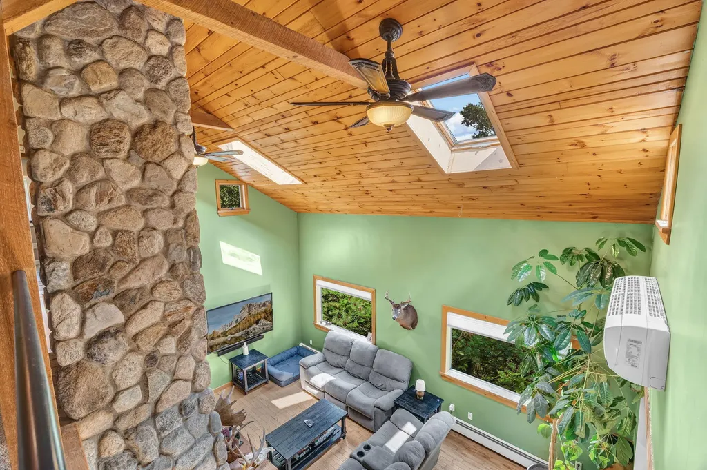 154 Daves Way Dresden ME 04342