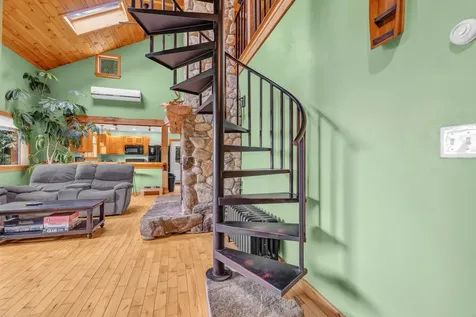 154 Daves Way Dresden ME 04342