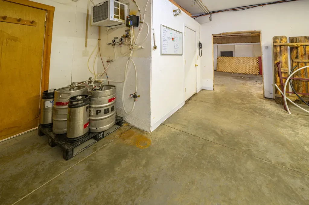 279 S Main Street Winterport ME 04496