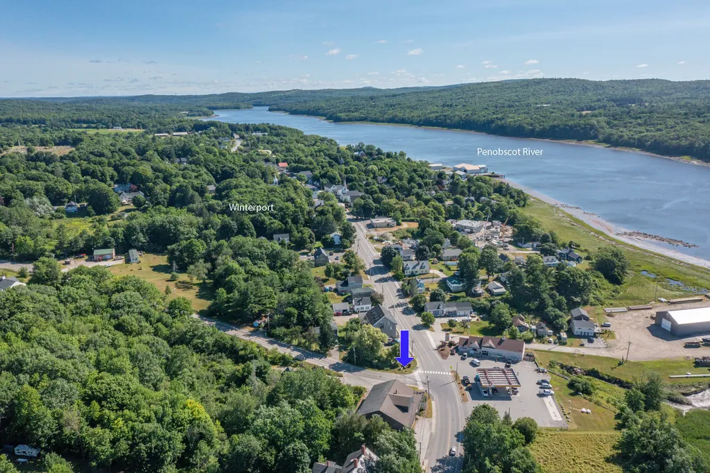 279 S Main Street Winterport ME 04496