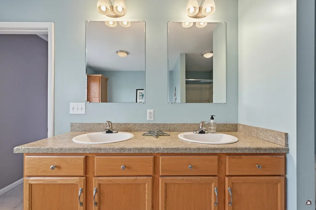 6 Old Meadow Road Lisbon ME 04250