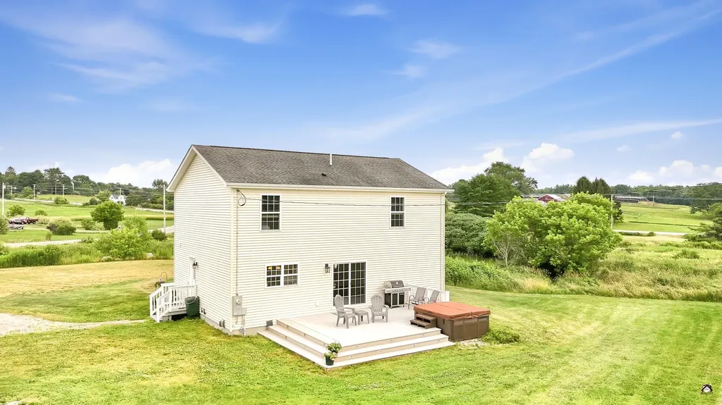6 Old Meadow Road Lisbon ME 04250