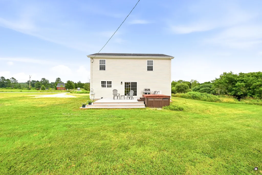 6 Old Meadow Road Lisbon ME 04250
