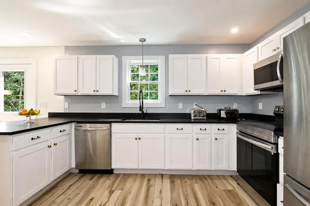 7 Hall Road Windham ME 04062
