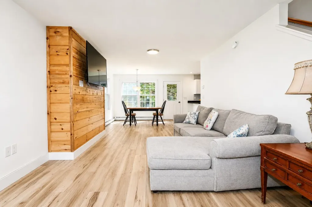 7 Hall Road Windham ME 04062