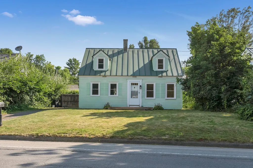 83 North Street Waterville ME 04901