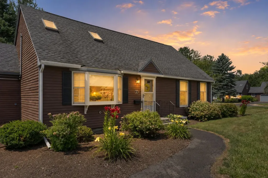 2 Cortland Circle Bangor ME 04401