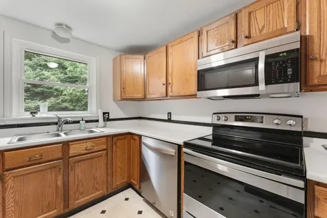 2 Cortland Circle Bangor ME 04401