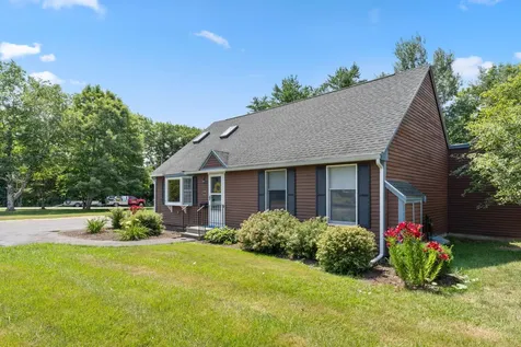 2 Cortland Circle Bangor ME 04401