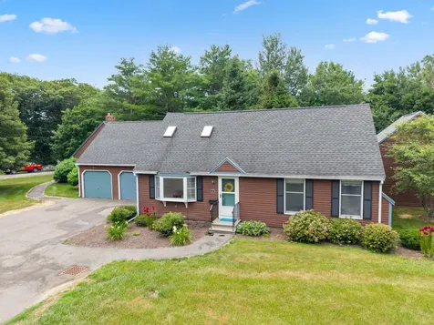 2 Cortland Circle Bangor ME 04401