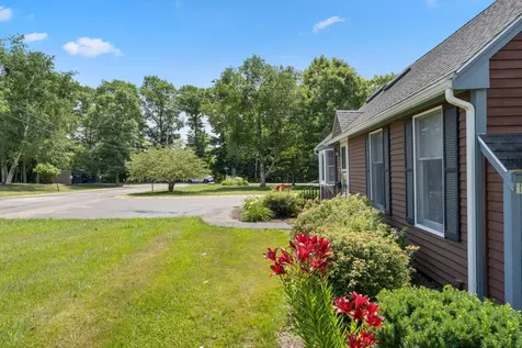 2 Cortland Circle Bangor ME 04401
