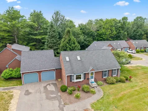 2 Cortland Circle Bangor ME 04401