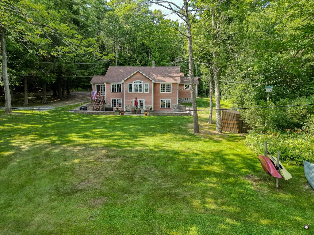 25 Danforth Drive Monmouth ME 04259