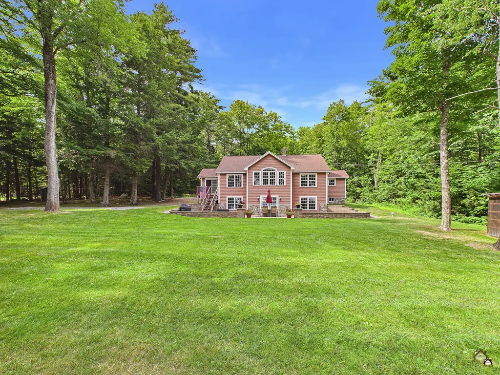 25 Danforth Drive Monmouth ME 04259