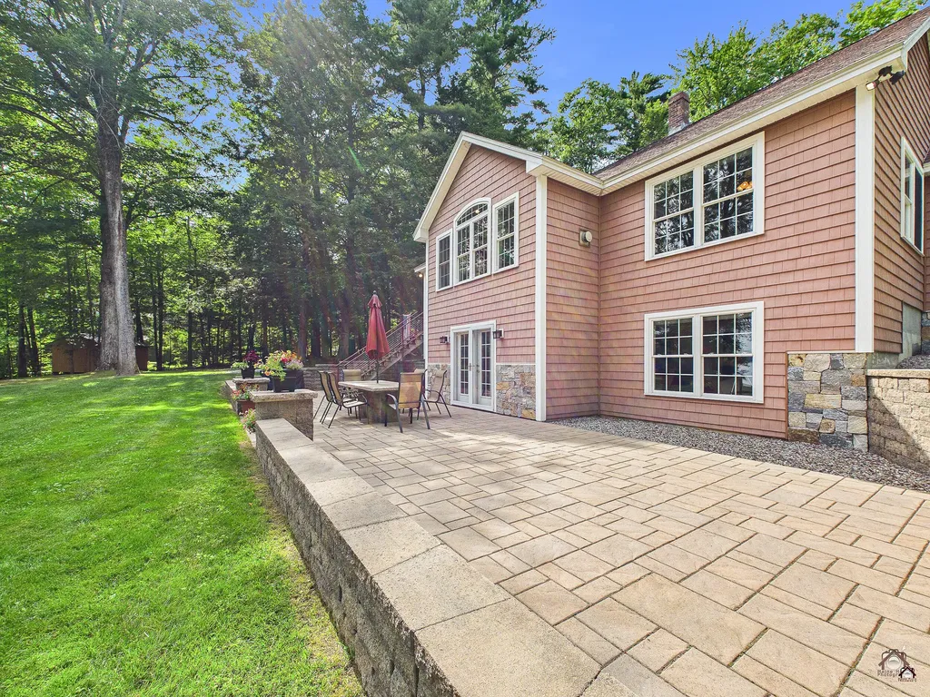 25 Danforth Drive Monmouth ME 04259