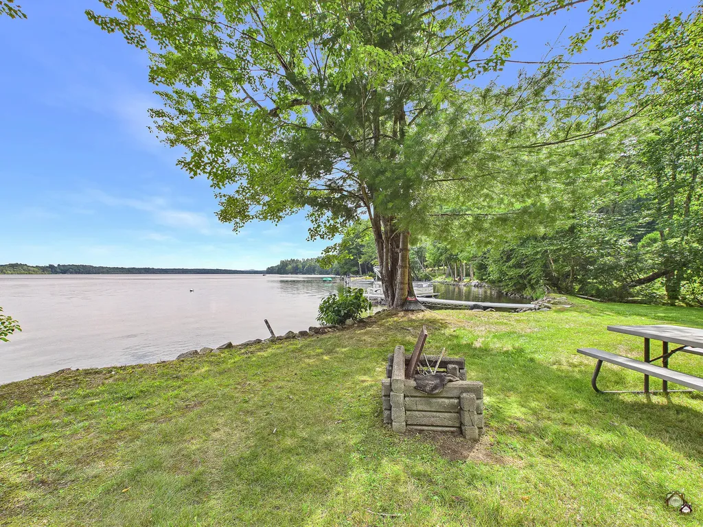25 Danforth Drive Monmouth ME 04259