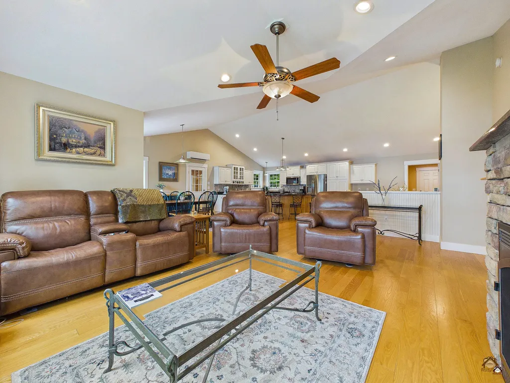 25 Danforth Drive Monmouth ME 04259
