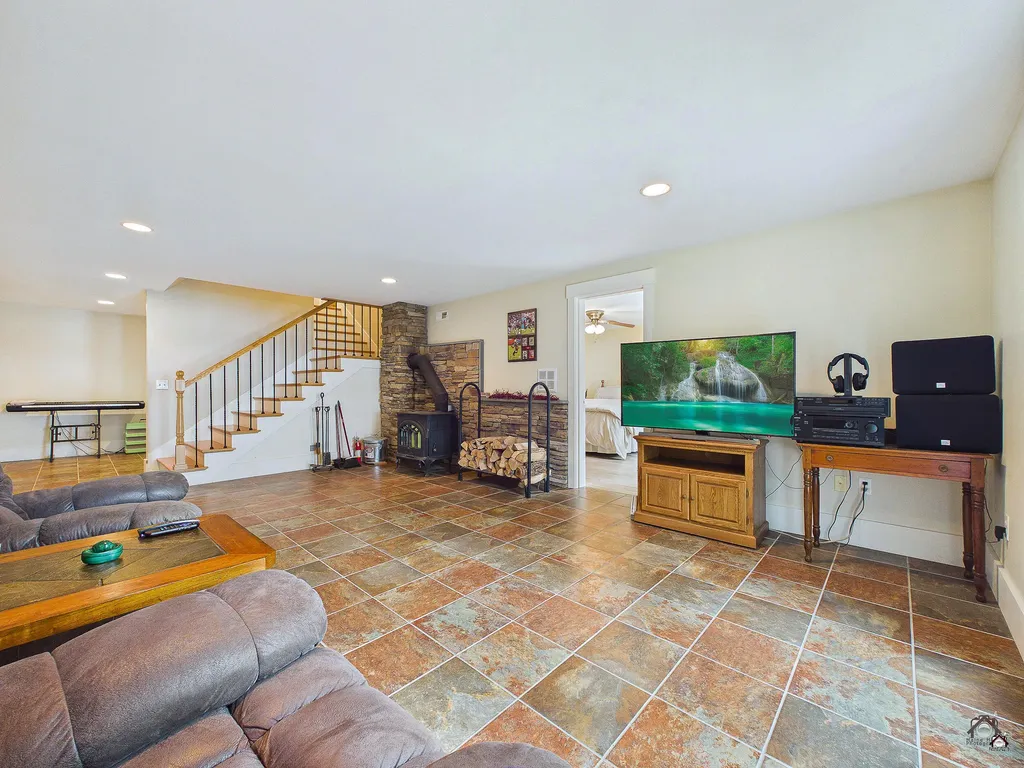 25 Danforth Drive Monmouth ME 04259