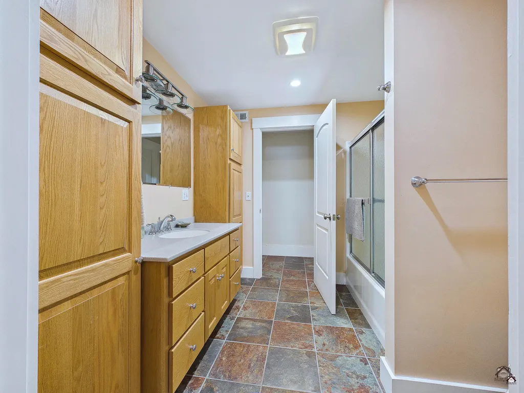25 Danforth Drive Monmouth ME 04259