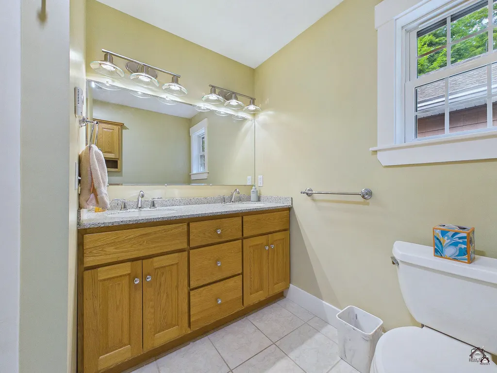 25 Danforth Drive Monmouth ME 04259